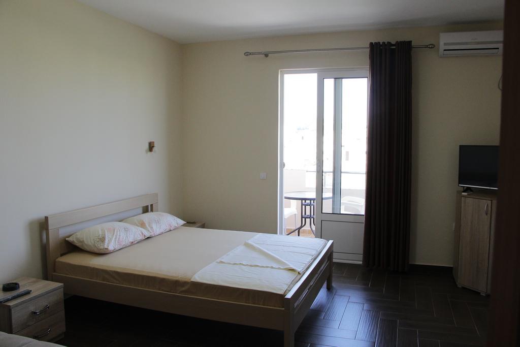 Apartment Family Ulcinj Exterior foto